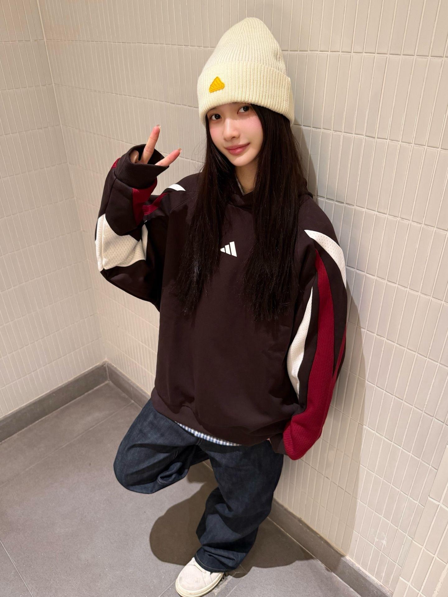 出街穿出彩 | 撞色adidas街头美式
